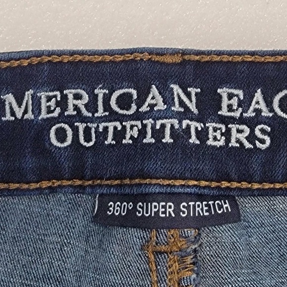 American Eagle Outfitters Women's Dark Blue Denim Shorts size 8 - Picture 4 of 6